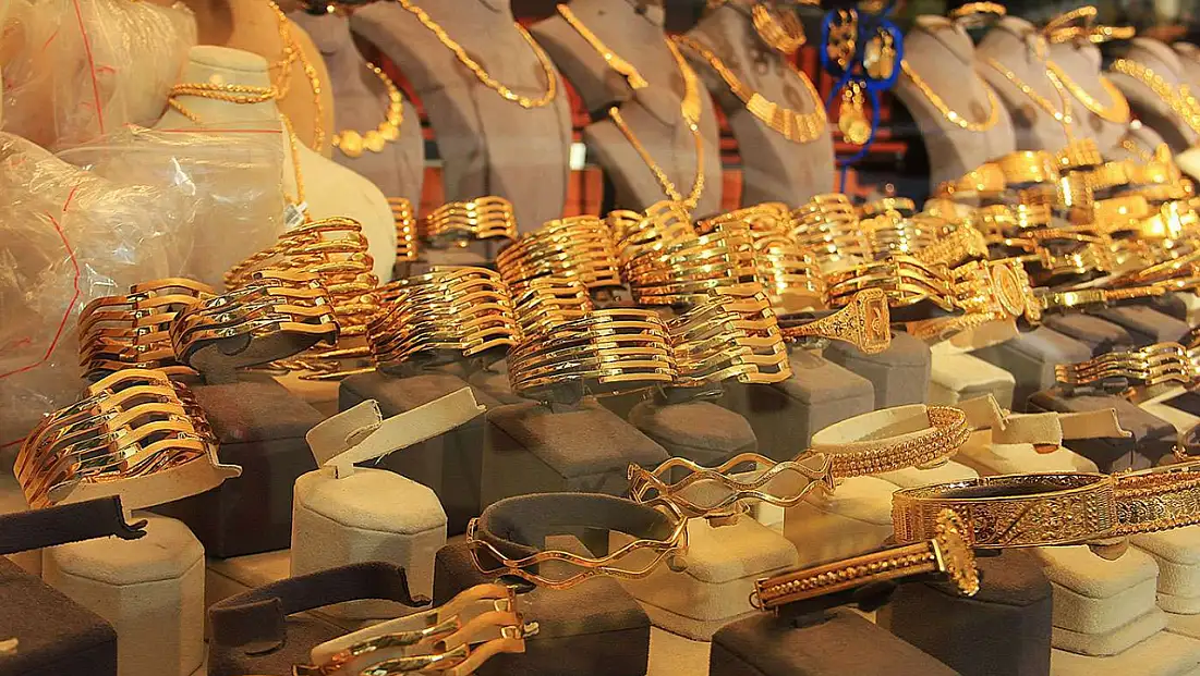 Altın fiyatları rekor üstüne rekor kırıyor