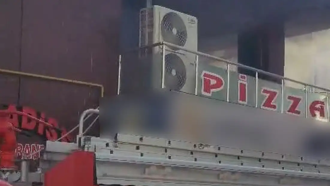 Elazığ'da iş yerinde çıkan yangın paniğe neden oldu