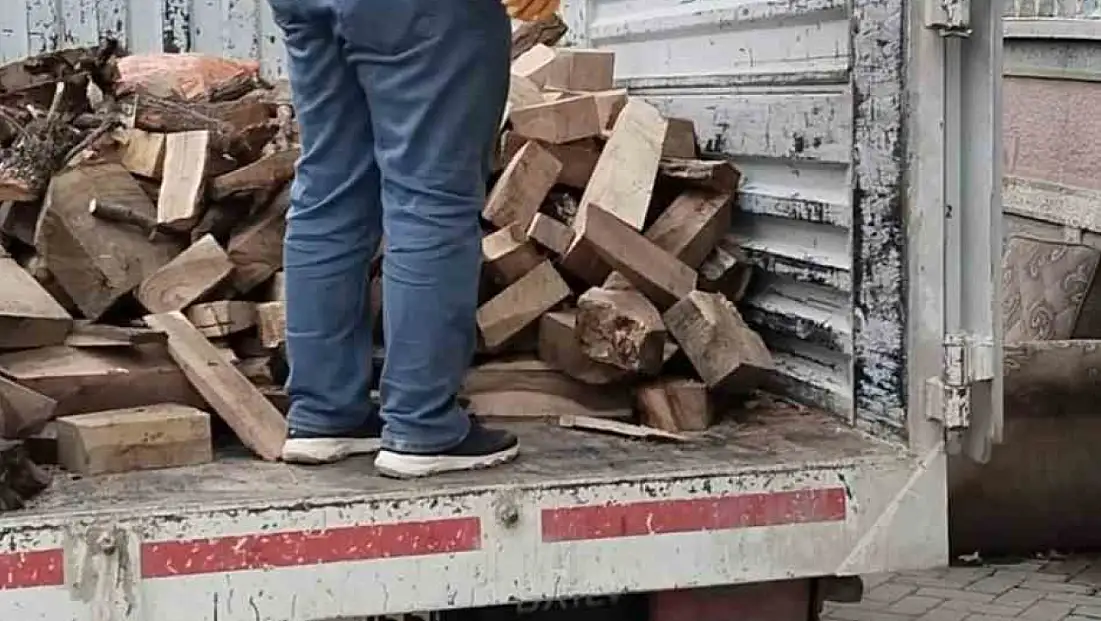 Yetim Ailelere Yakacak Yardımı