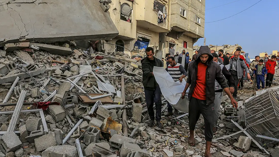 Gazze'de can kaybı 71 bin 409'a yükseldi