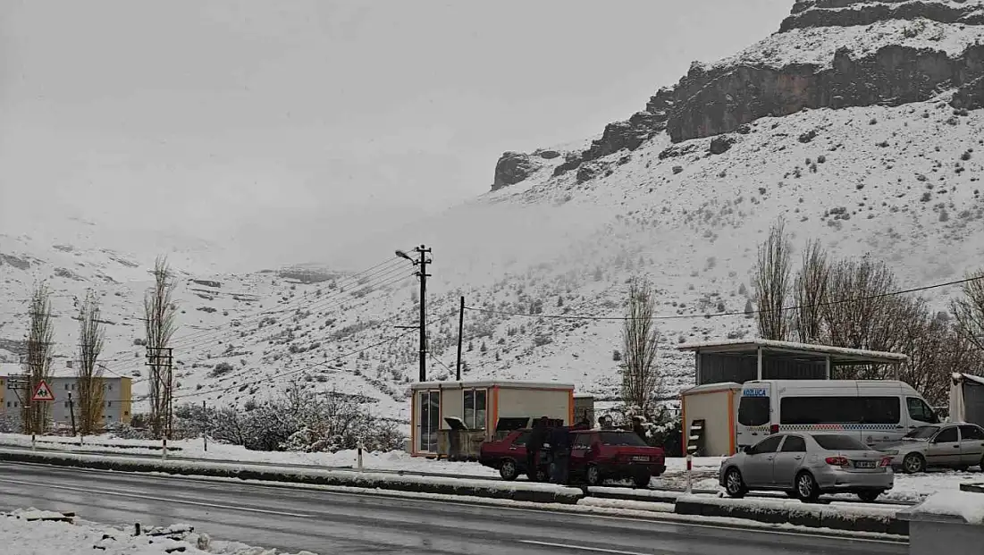 Malatya'da sağanak ve kar yağışı etkili oluyor