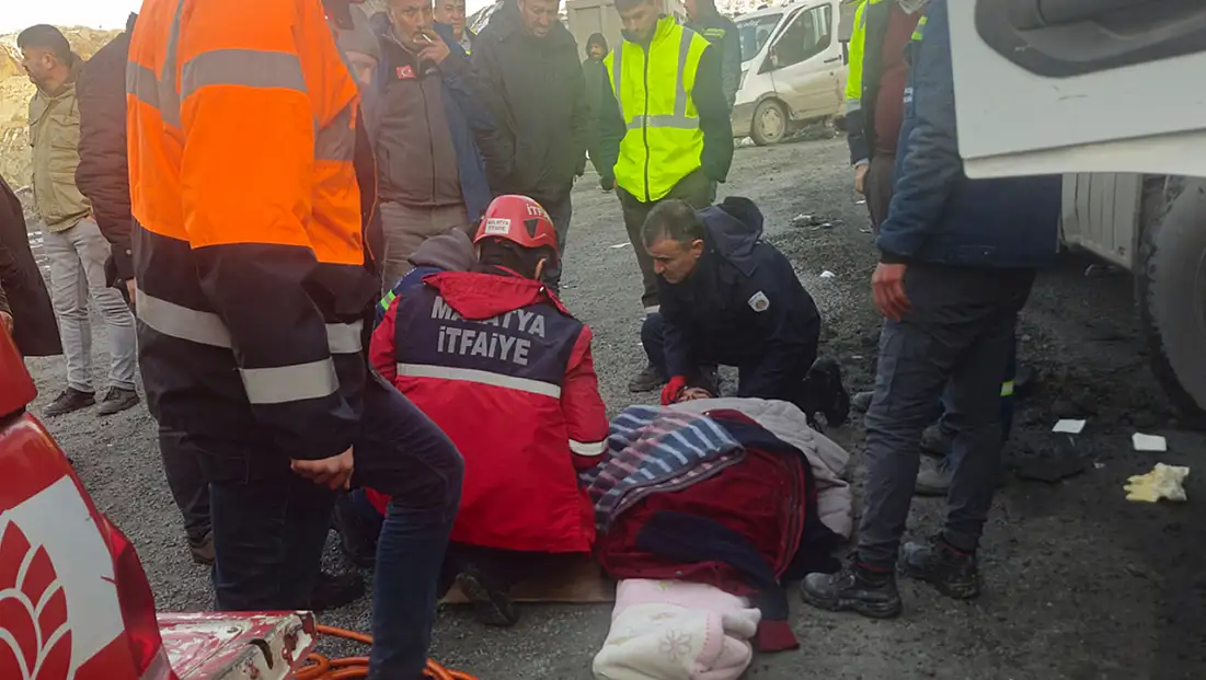 Malatya'da trafik kazaları: 2 yaralı