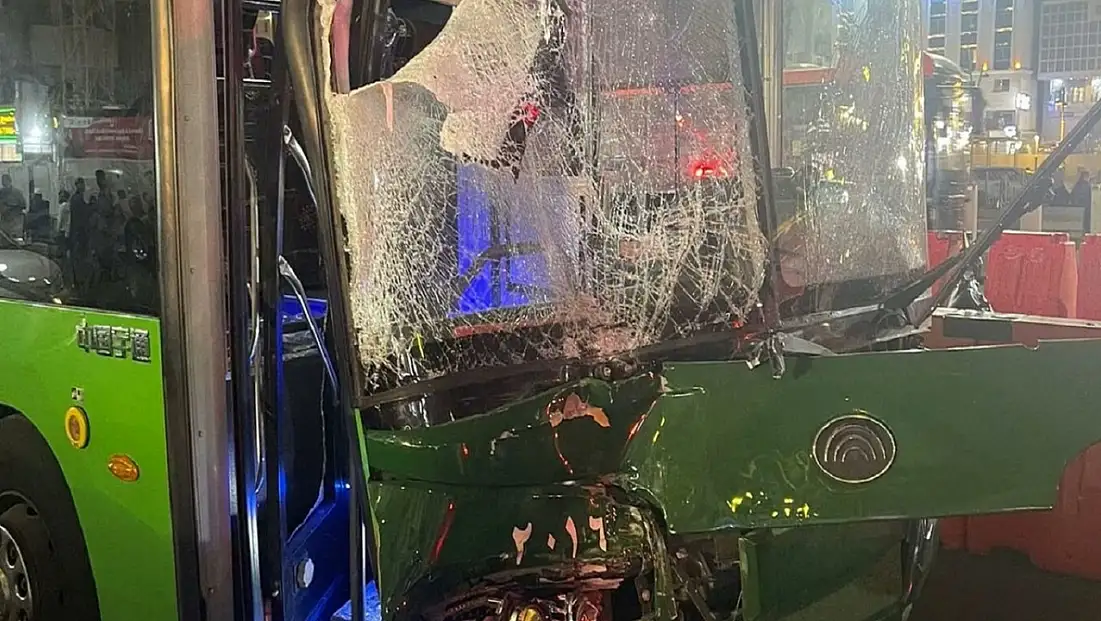 Mekke’de Türkiye kafilesine otobüs çarptı: 1 ölü, 2 yaralı