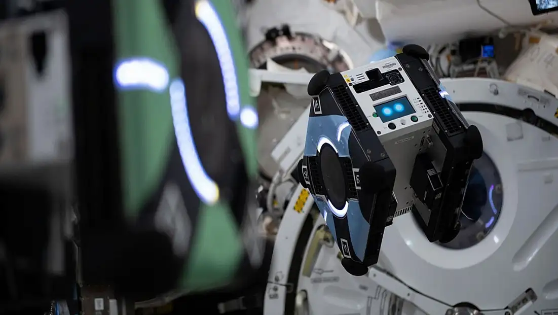 Uzay Otonomisine Büyük Adım: Yapay Zekâ Kontrol Gösterisi