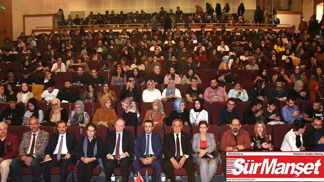 'Çevrimiçi Gençlik-Dijital Çağda Medya Okuryazarlığı Forumu' düzenlendi