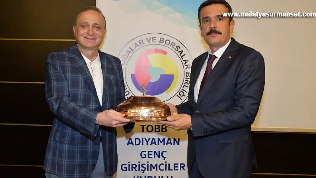 'Geleceğin Trendleri ve Metaverse' seminerine yoğun ilgi