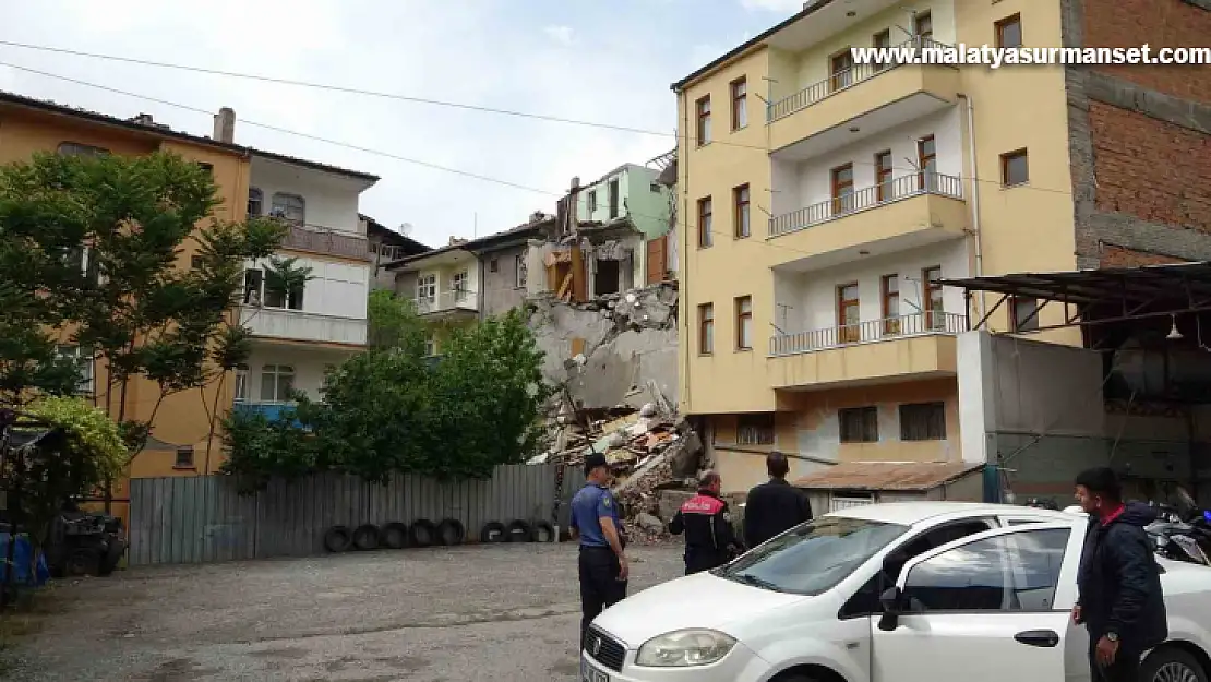 'Hasarlı bina çöktü' ihbarı polisi alarma geçirdi