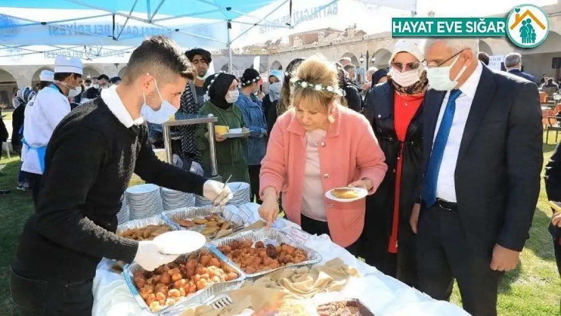 'Kayısı Çiçeği Şenliği' konukları Battalgazi'ye hayran kaldı