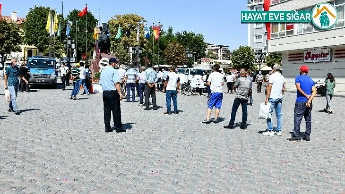 'Korona virüs' farkındalık tişörtleri yoğun ilgi görüyor