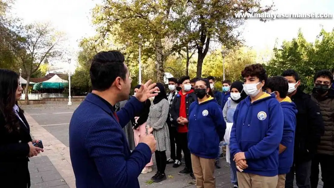 'Savunmanın ayak izleri' öğrencilere yerinde anlatılıyor