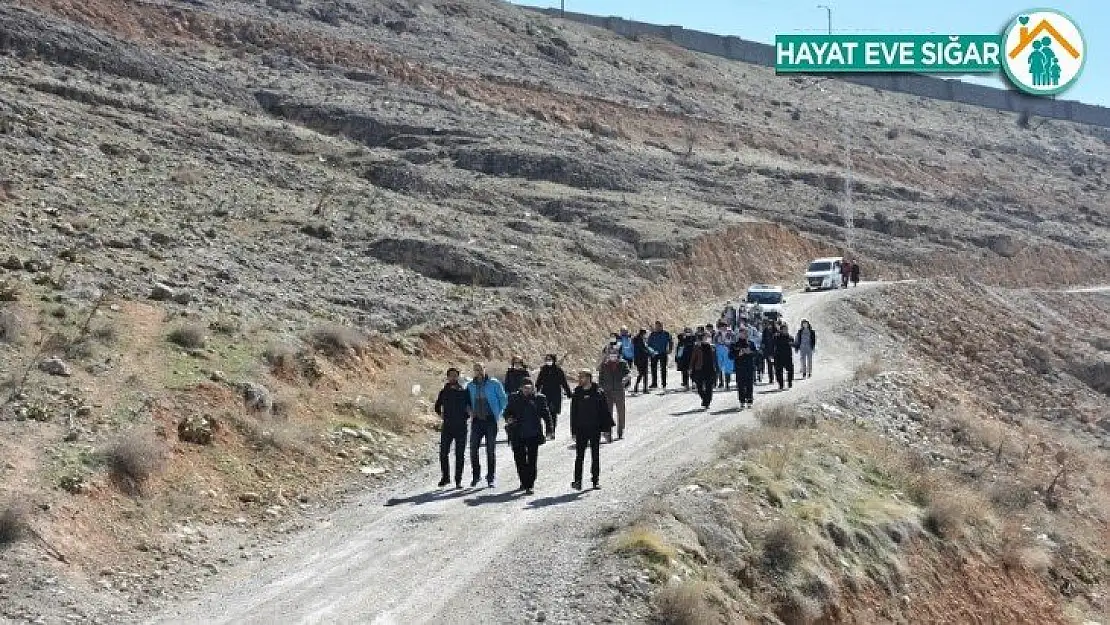 'Telefonu bırak çevrene bak' doğa yürüyüşüyle dijital bağımlılığa 'hayır' denildi