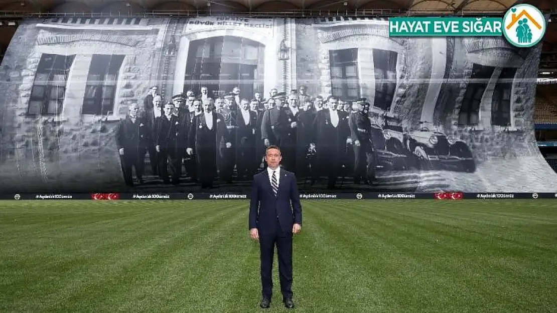 100 yıl önceki fotoğraf, Fenerbahçe Stadı'nda dalgalandı