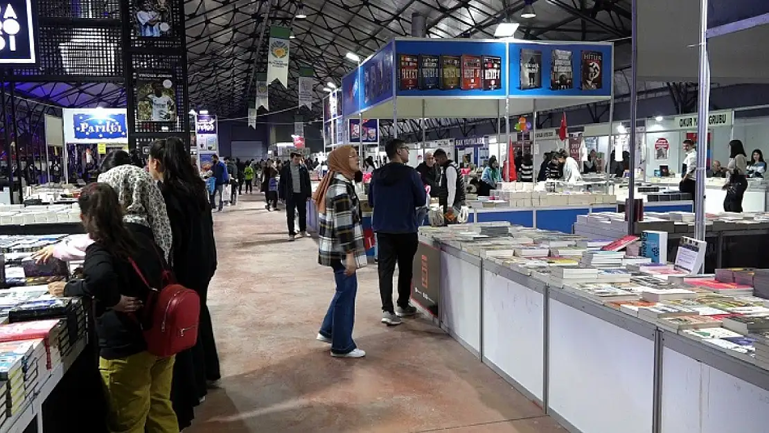 10. Malatya Anadolu Kitap Ve Kültür Fuarı'na Yoğun İlgi Devam Ediyor