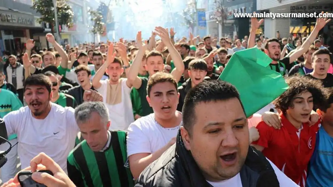 11 yıllık özlem sone erdi, taraftar sokağa döküldü