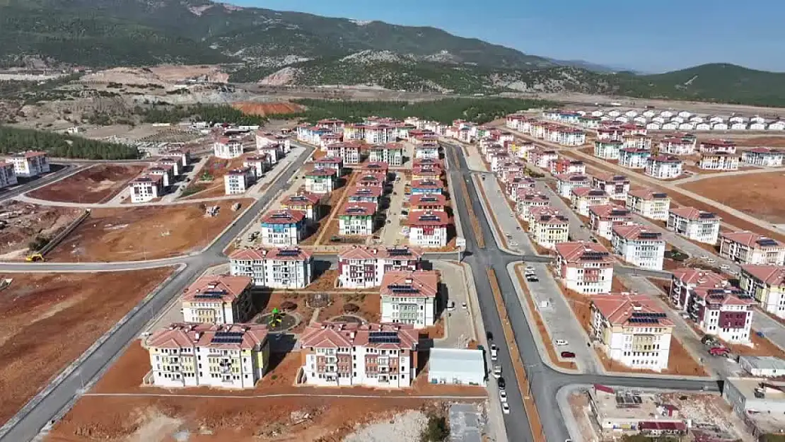 19 binden fazla deprem konutunun anahtarı teslim edildi