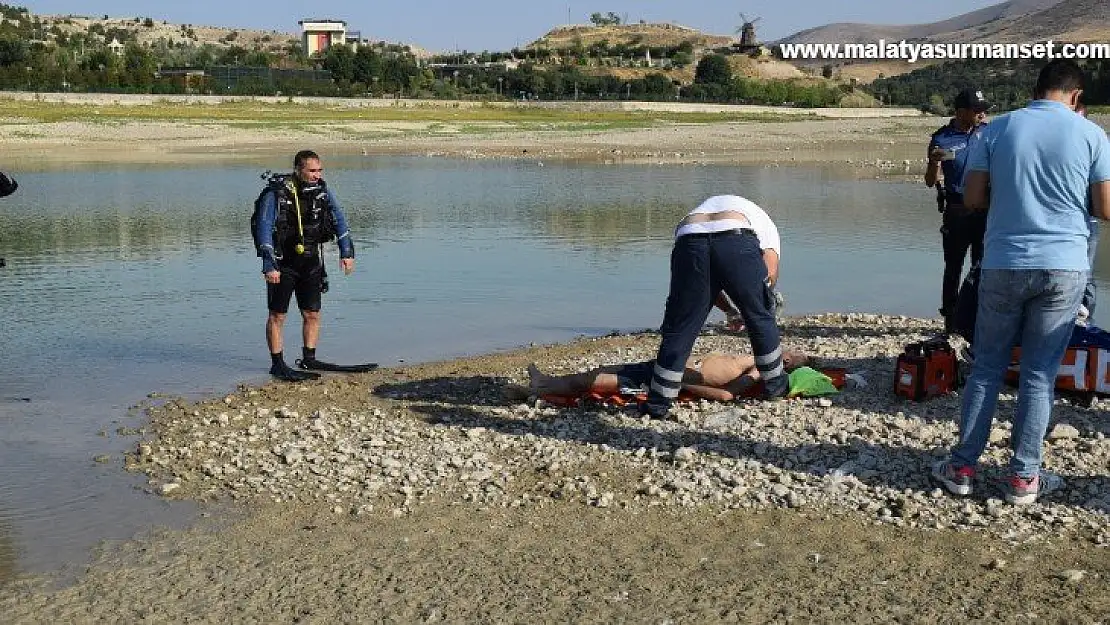 19 yaşındaki genç serinlemek için girdiği gölette boğuldu