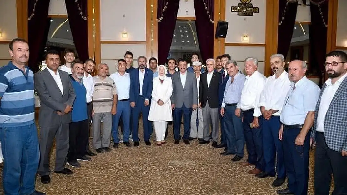 Malatya AK Parti'de bayramlaşma programı
