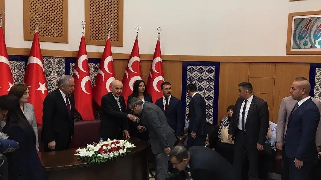 Bahçeli 'Türkiye'yi ateş çemberinden çıkarmakta kararlıyız