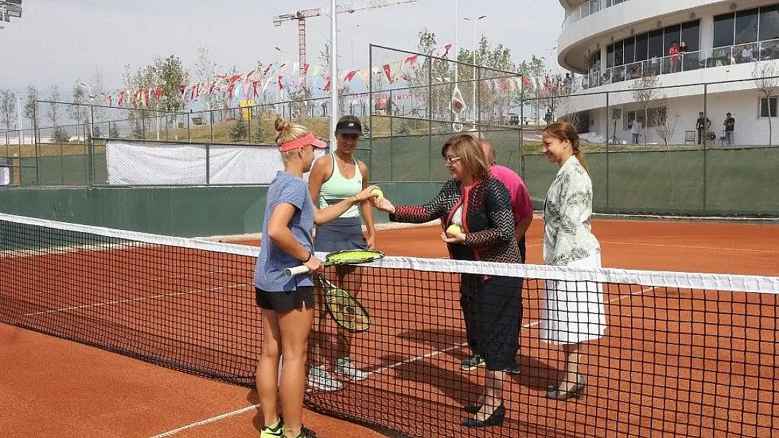 Büyükşehir'in ev sahipliğindeki tenis şampiyonası başlıyor
