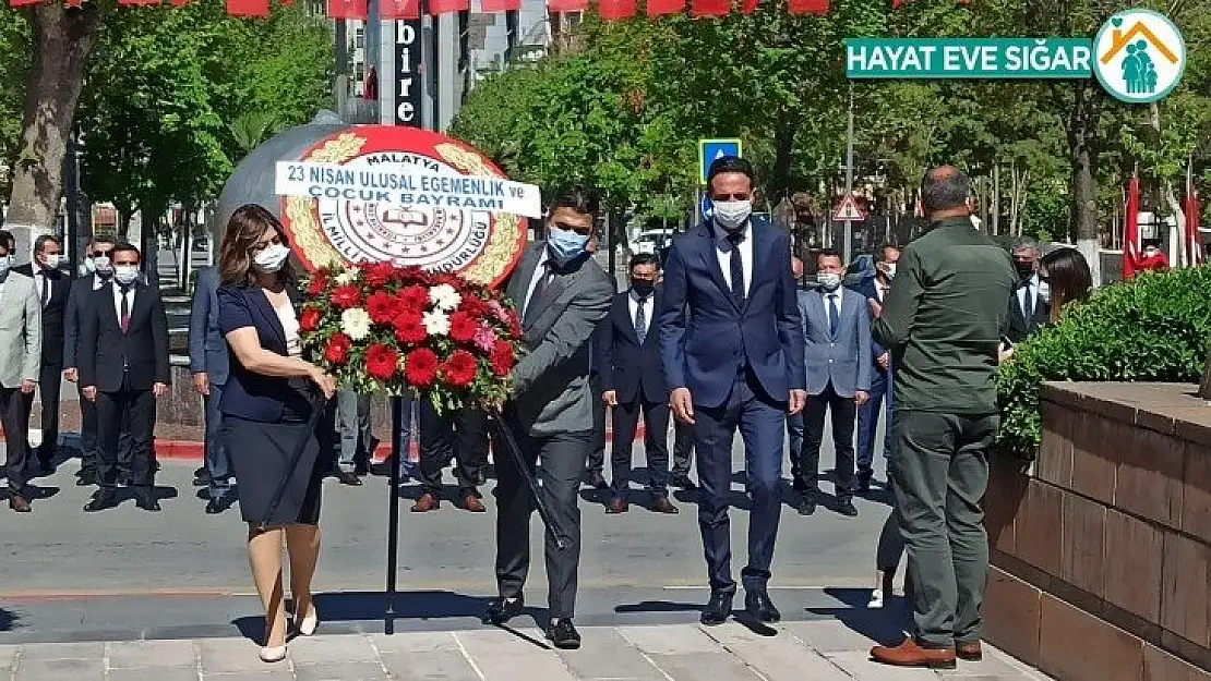 23 Nisan'a sade kutlama