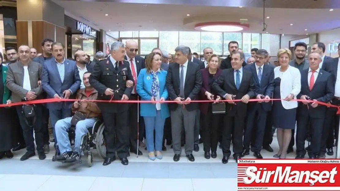 29 Ekim konulu yağlı boya sergisi açıldı