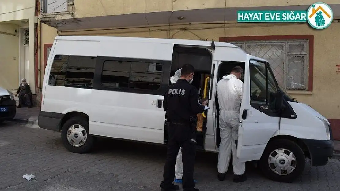 30 gün önce hayatını kaybeden adamı, komşular kötü koku gelince fark etti