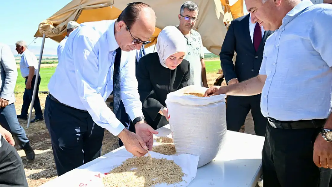 40 Ton Arpayı Depremzede Çiftçilerimize Ücretsiz Dağıtacağız