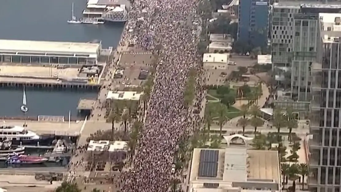 50 Eyalette Aynı Anda Ayaktalar Kral Yok, Trump Gitmeli!