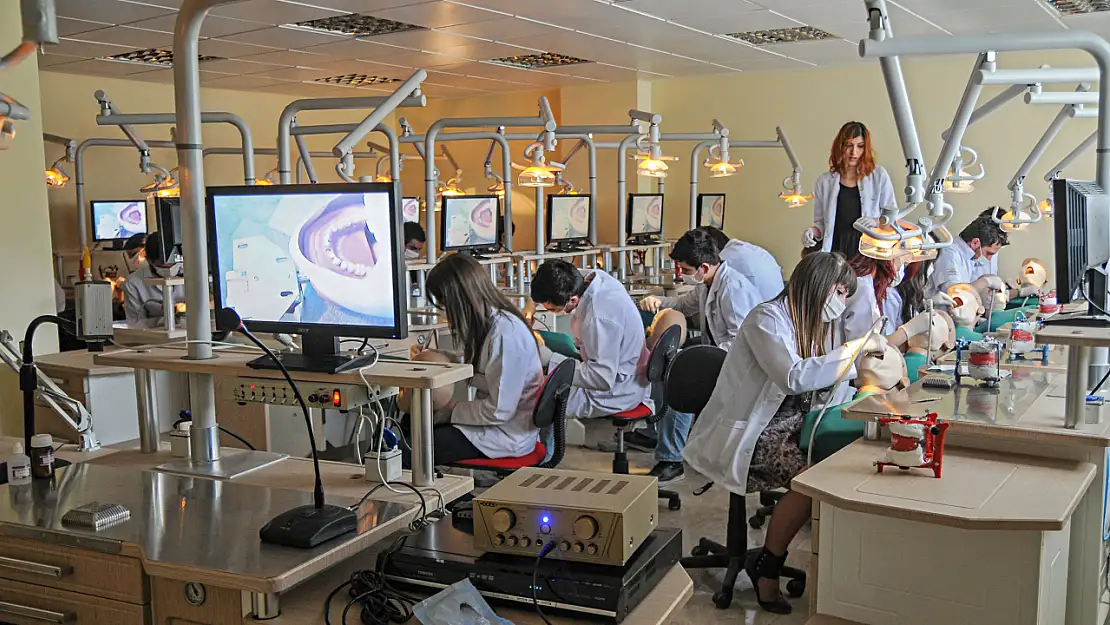 68 Yıllık Eğitim Çınarı Atatürk Üniversitesi Yeni Öğrencilerini Bekliyor