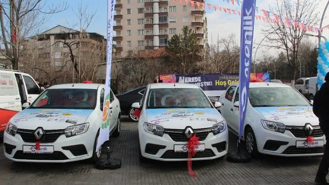 88 TL'ye son model araç sahibi oldular
