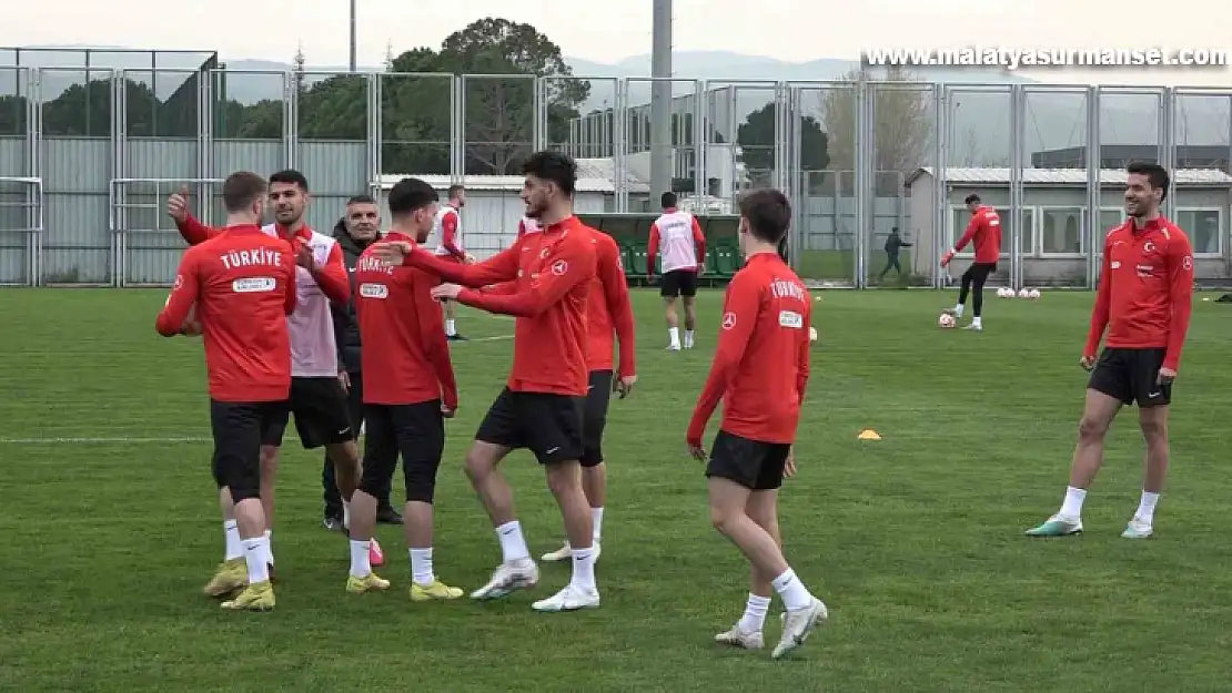 A Milli Futbol Takımı, Hırvatistan maçının hazırlıklarını Bursa'da sürdürdü