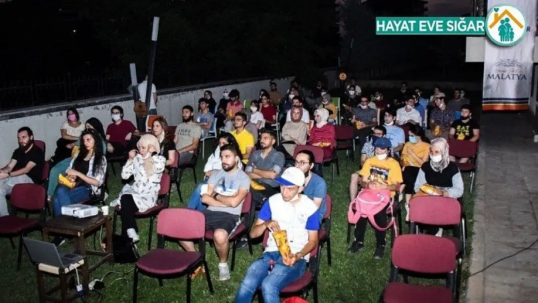 Açık havada sinema keyfi