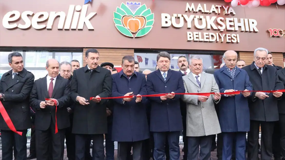 Adalet Bakanı Tunç Malatya'da ziyaretlerde bulundu