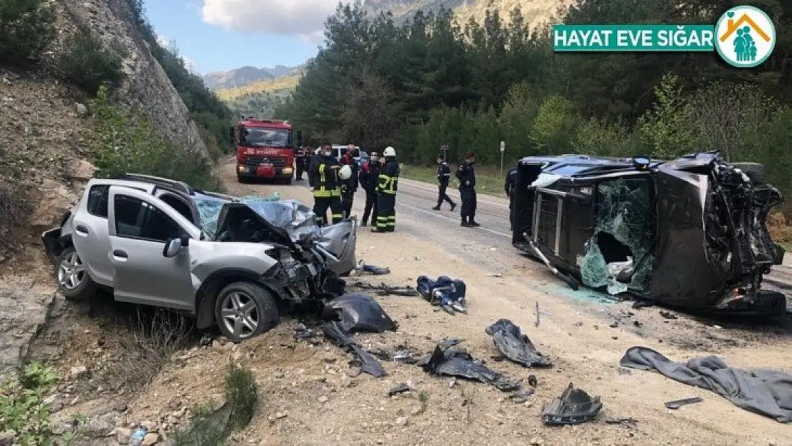 Adana'da feci kaza: 3 ölü, 3 yaralı