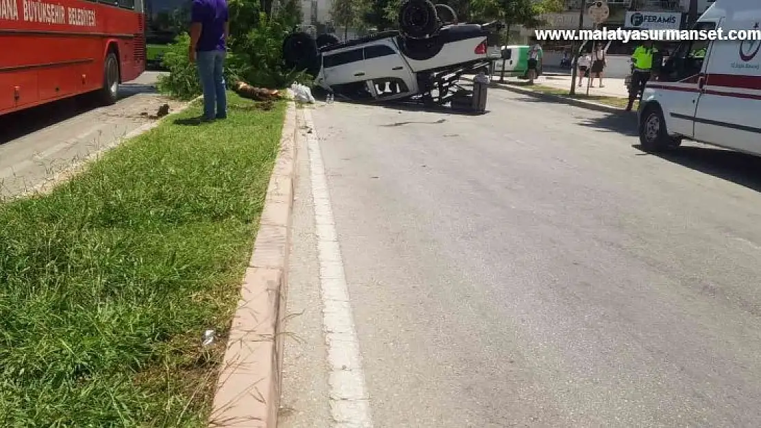 Adana'da trafik kazasında 3'ü çocuk 4 kişi yaralandı