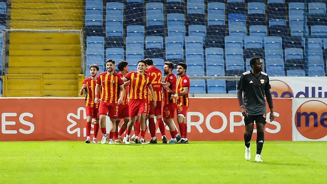 Adanaspor  3  Yeni Malatyaspor   1