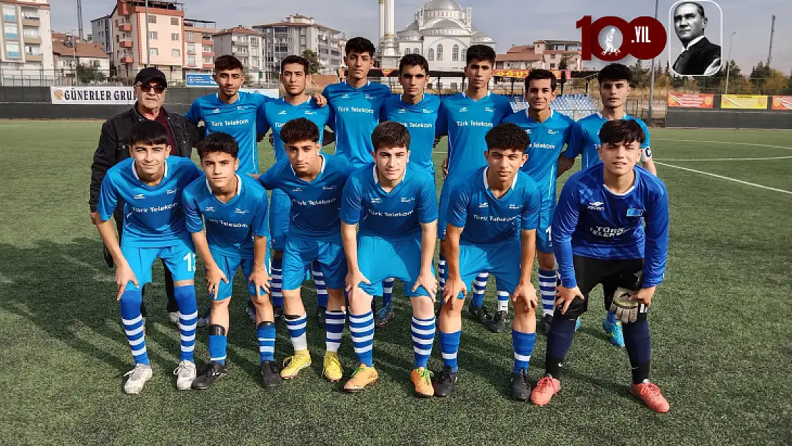 Adil Türk U 18 Gençler Futbol Ligide İlk Yarı Sona Erdi