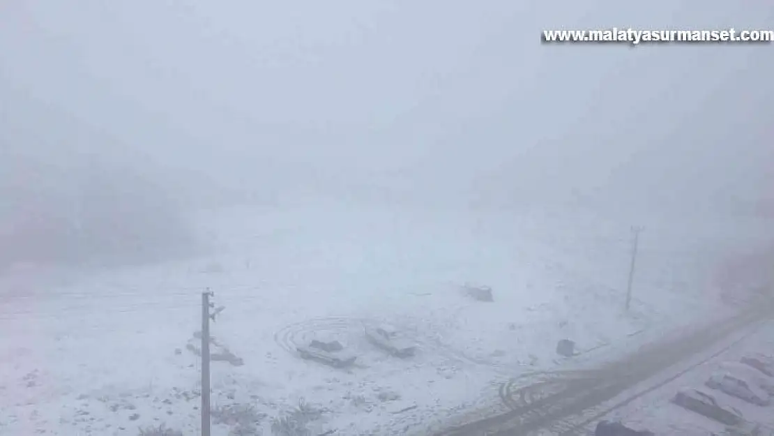 Adıyaman'a beklenen kar yağdı