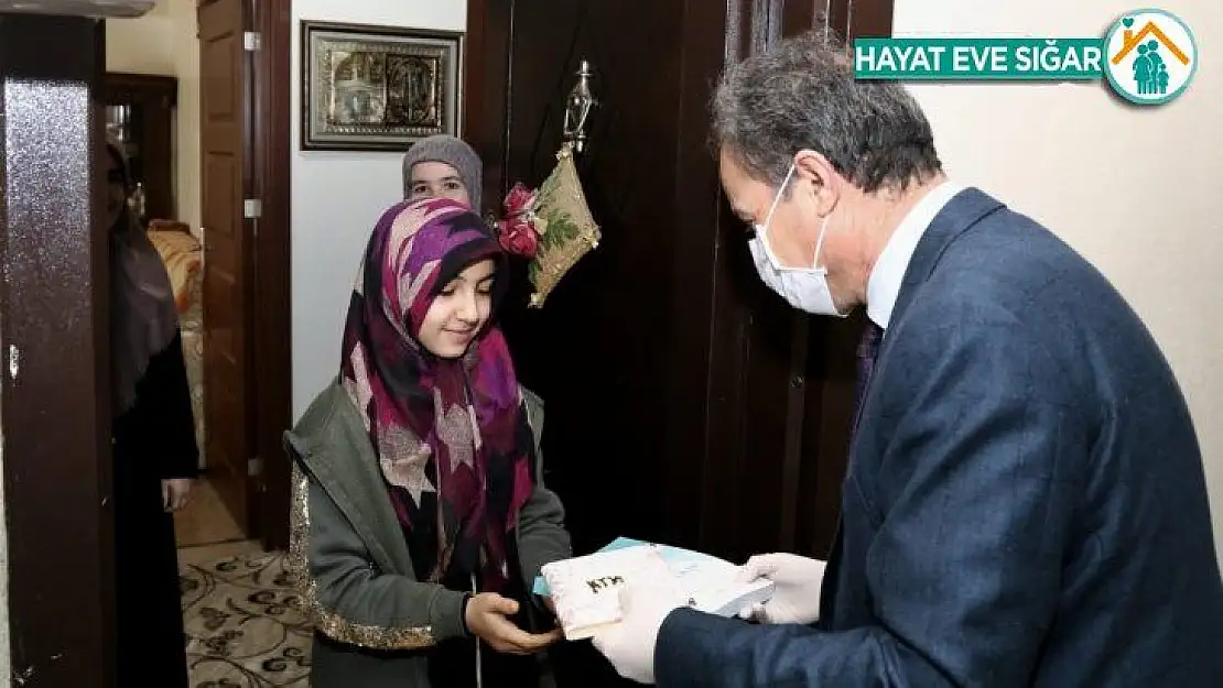 Adıyaman Belediyesi 7 bin kitap dağıttı