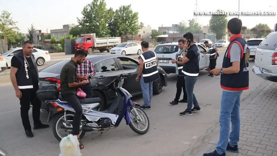 Adıyaman'da 327 polis uygulamaya katıldı