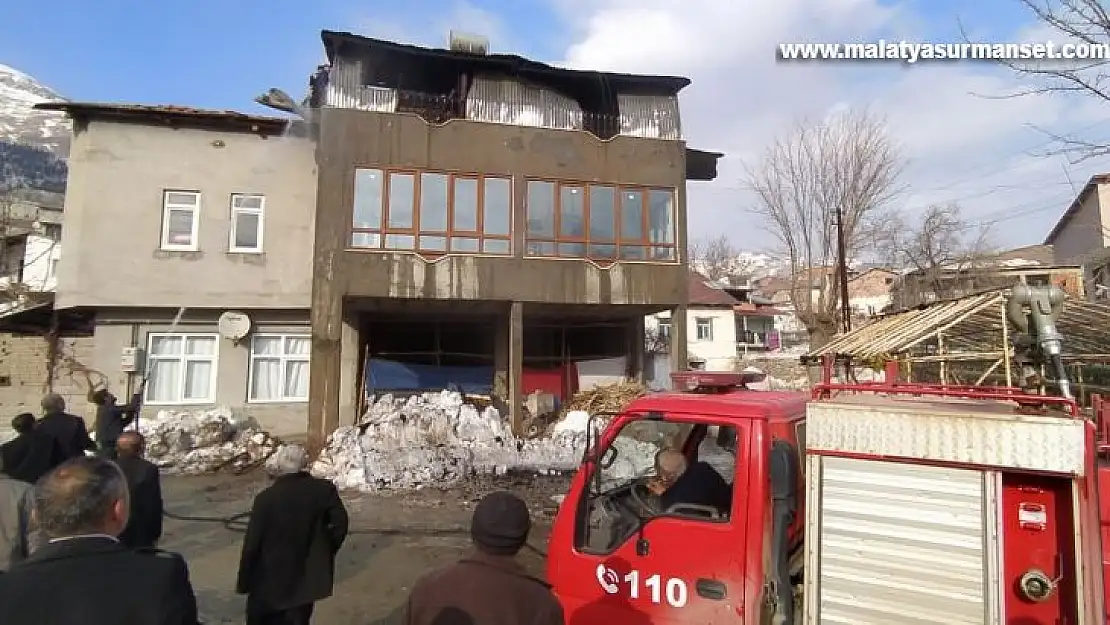 Adıyaman'da çatı yangını korkuttu