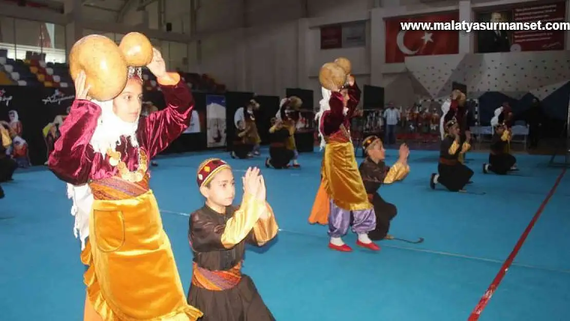 Adıyaman'da, halk oyunları müsabakaları düzenlendi