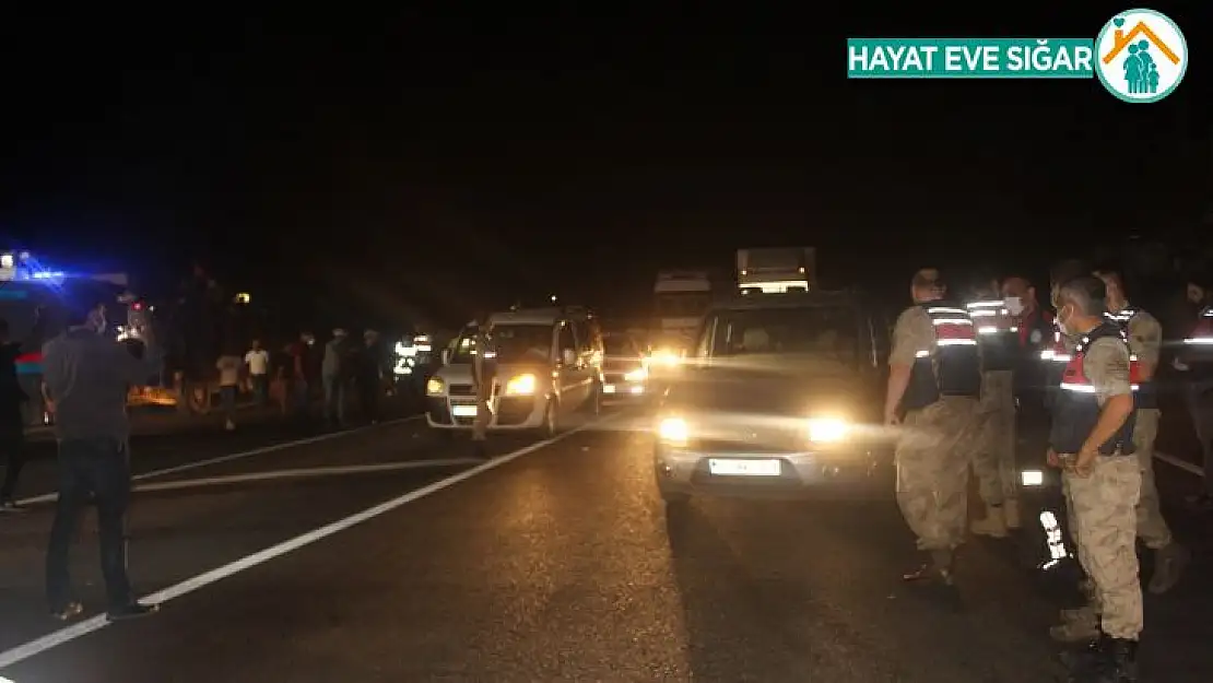 Adıyaman'da kapalı olan yol 12 saat sonra açıldı