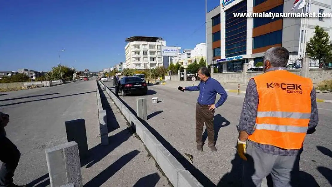 Adıyaman'da kavşak ve refüj düzenleme çalışması