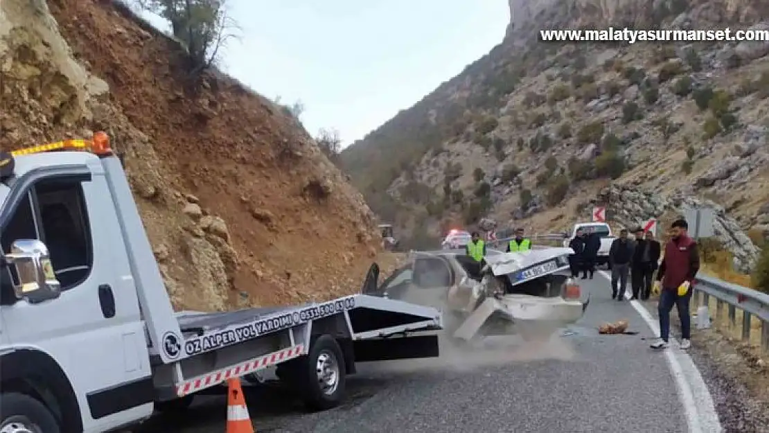 Adıyaman'da takla atan otomobildeki 2 kişi yaralandı