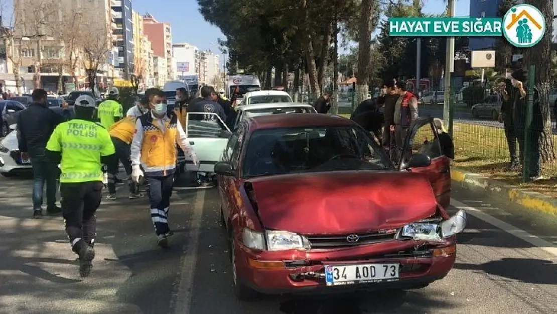 Adıyaman'da zincirleme kaza: 3 Yaralı