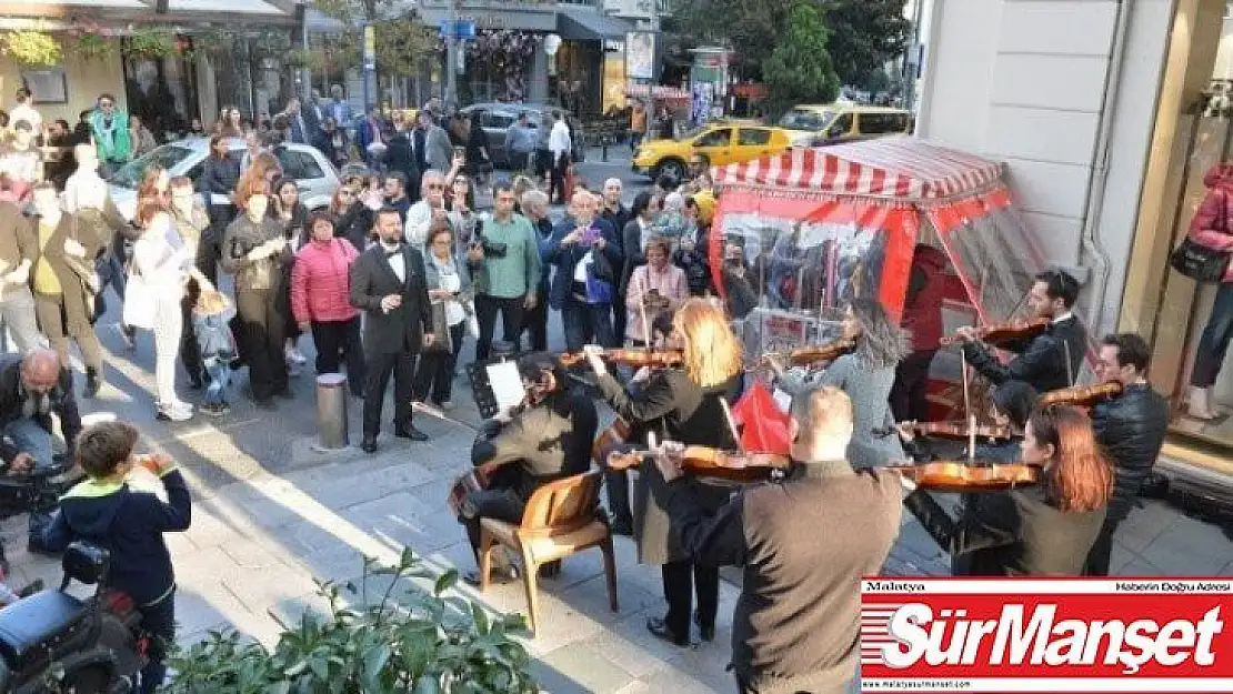 Adıyaman filarmoni orkestrası İstanbul'da cadde konseri verdi