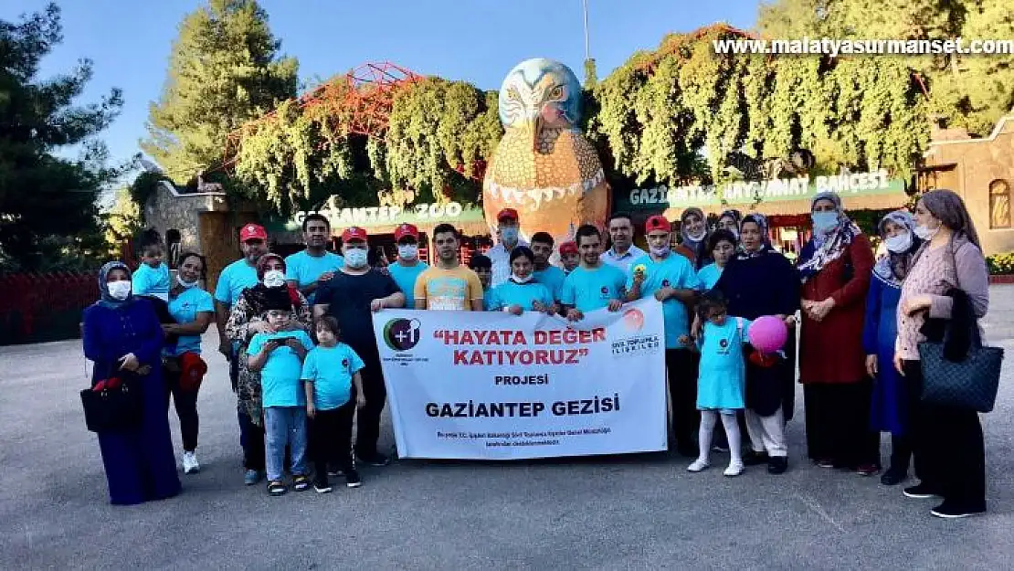 Adıyamanlı down sendromlular Gaziantep'i gezdi