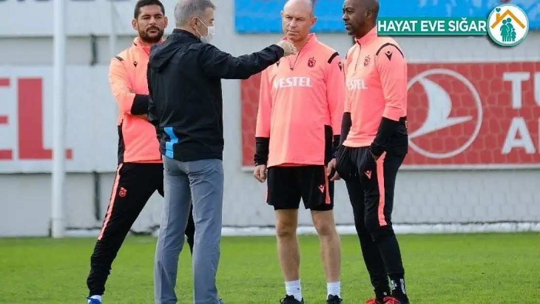 Ahmet Ağaoğlu'na teknik direktör dayanmıyor