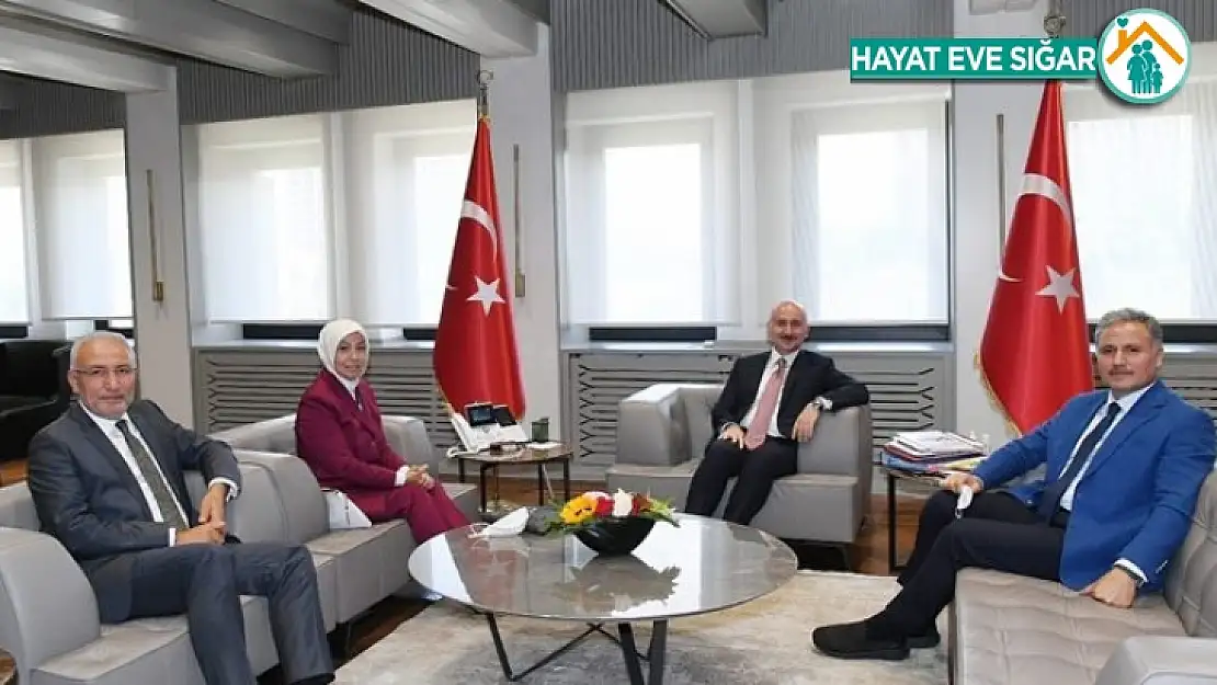 AK Parti heyetinden Ulaştırma ve Altyapı Bakanı Adil Karaismailoğlu'na ziyaret